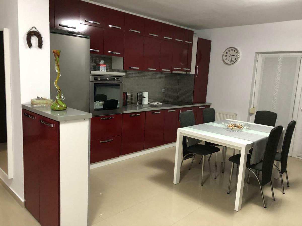 Apartament Antoaneta Apartment Rîşnov Exterior foto