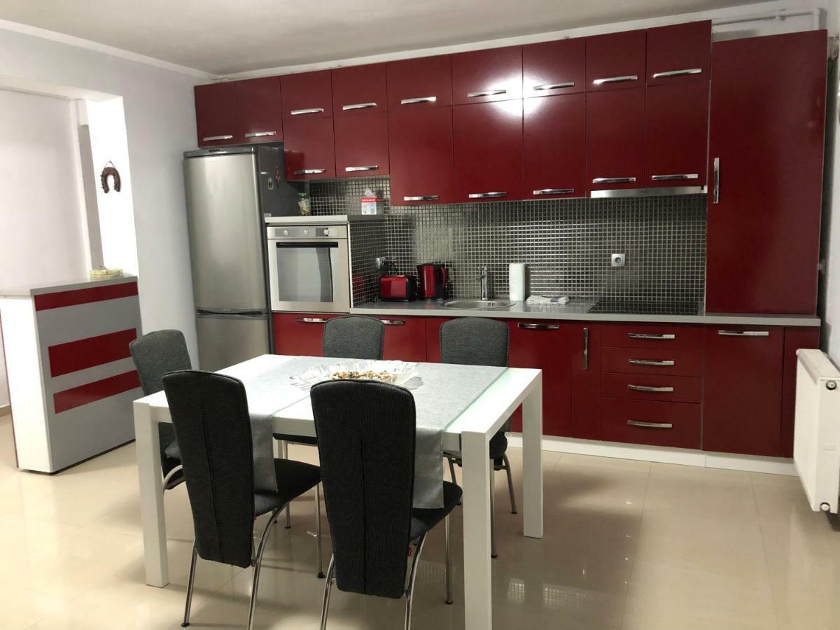 Apartament Antoaneta Apartment Rîşnov Exterior foto